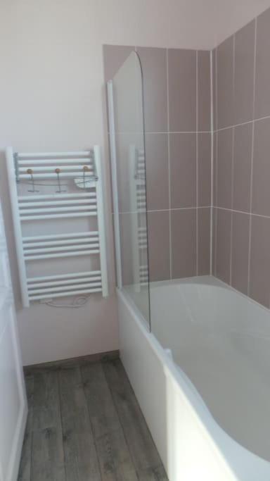 Maison 4 Chambres 12 Pers A 2,8Km Du Circuit Et Proche Bouleries Jump Le Mans Ngoại thất bức ảnh
